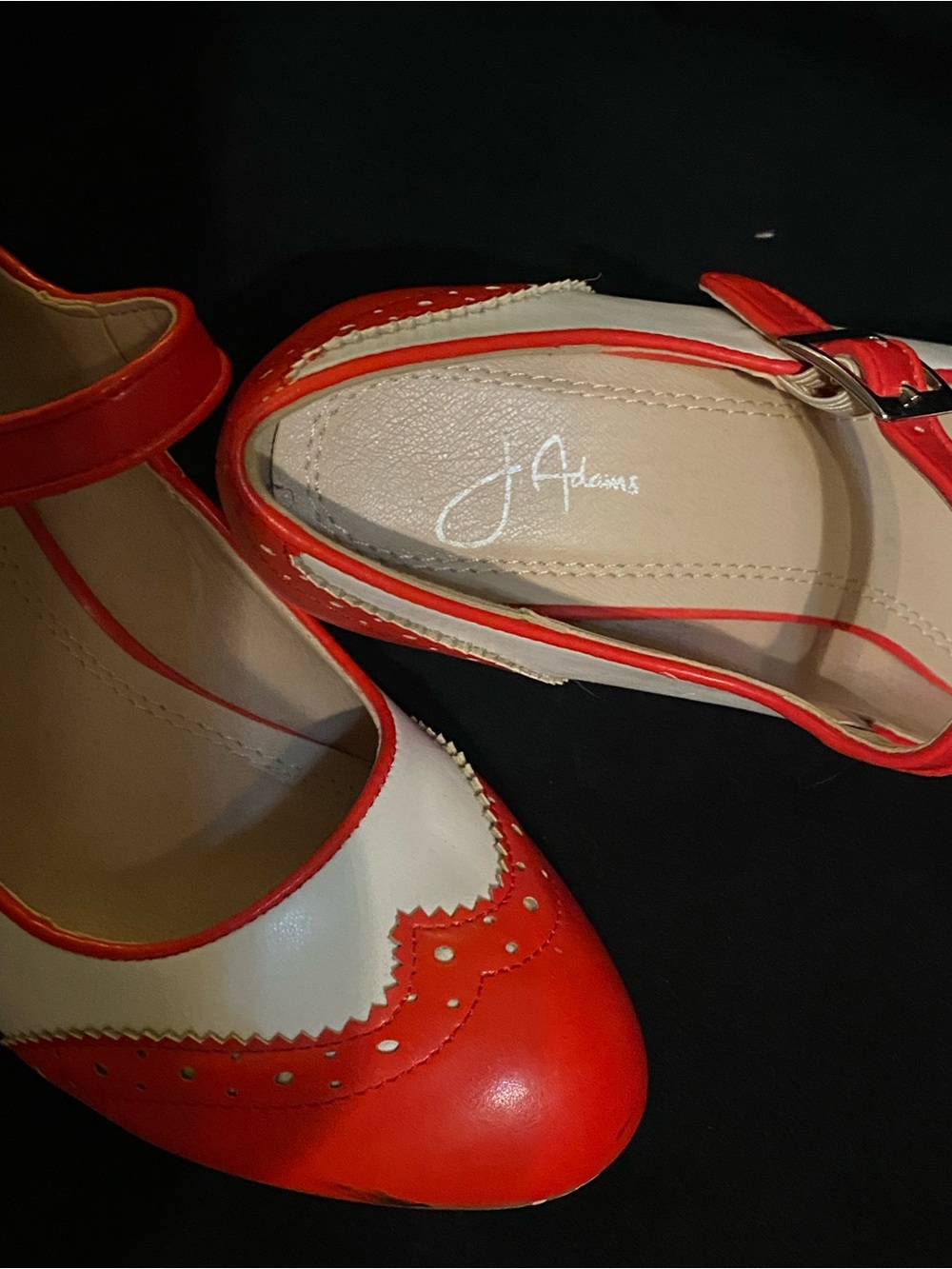J. Adams Kym Mary Jane vegan pumps in red and cream, - Picture 4 of 8